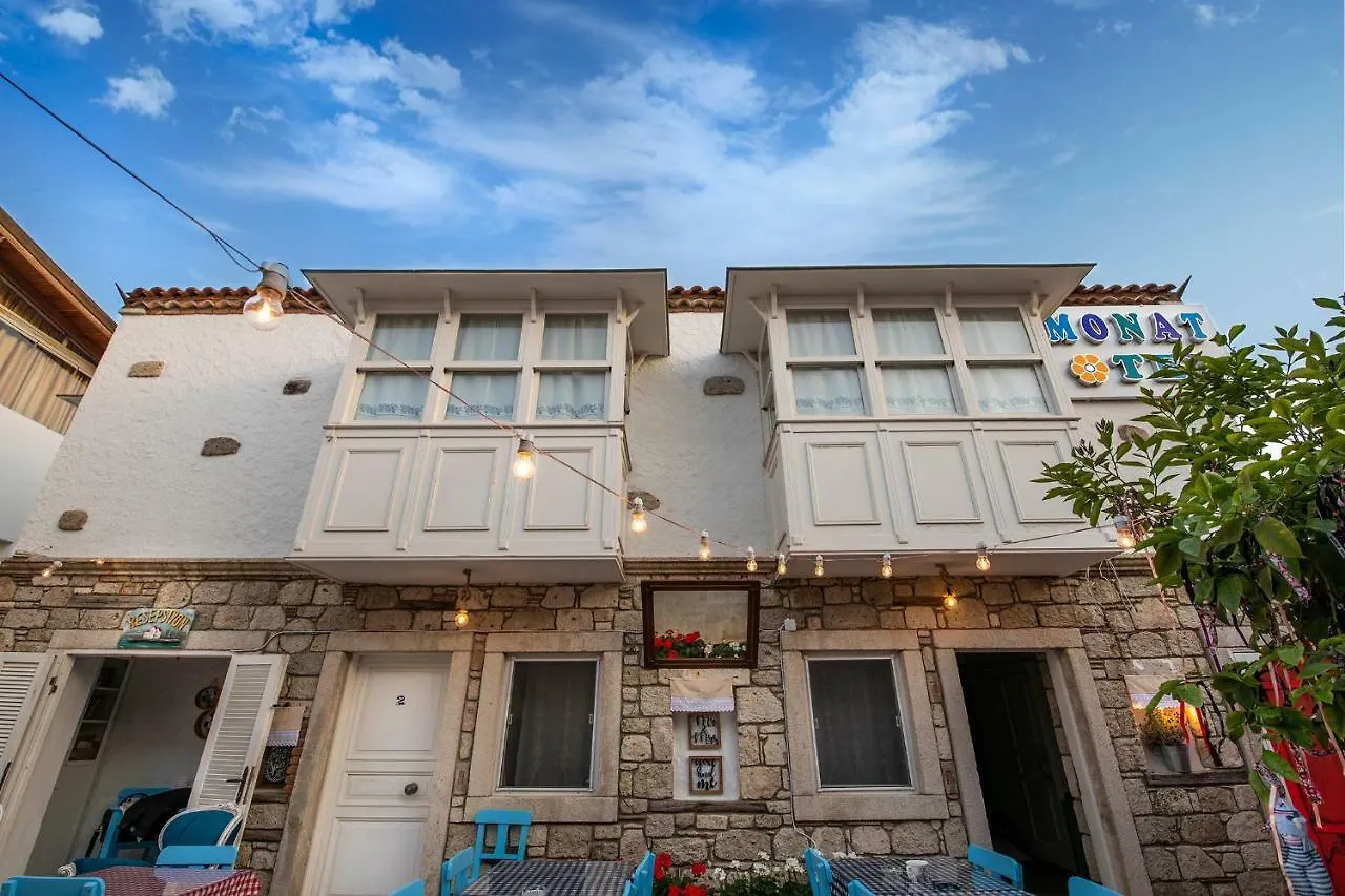 Monat Otel Alacati 2*,